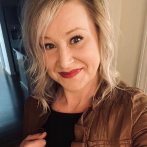 Meet your Posher, Courtney